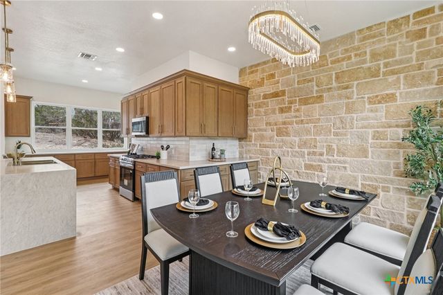 858 Rutherford, Fischer, TX 78623