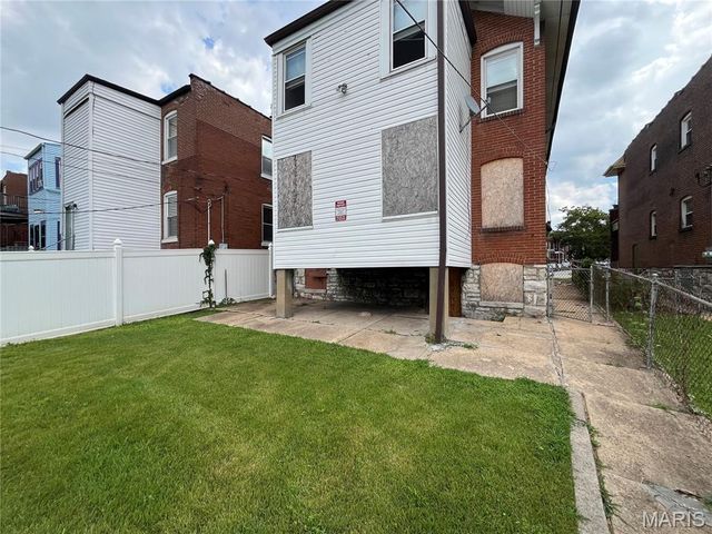 4035 S Grand Boulevard, St Louis, MO 63118