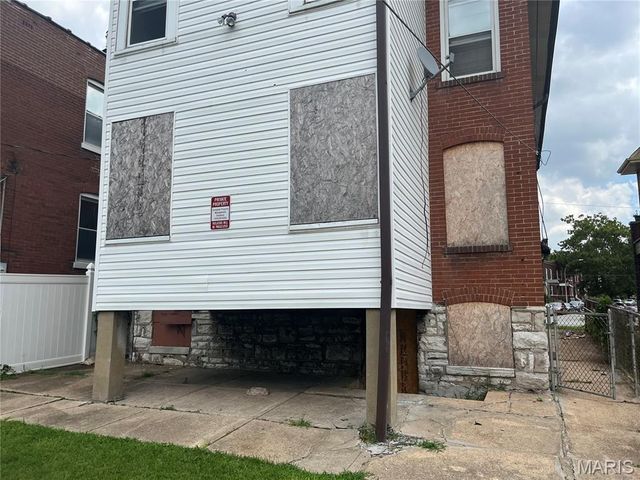 4035 S Grand Boulevard, St Louis, MO 63118