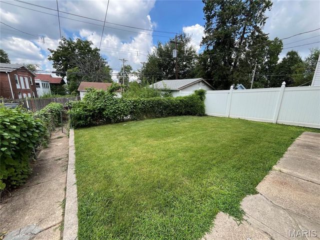 4035 S Grand Boulevard, St Louis, MO 63118