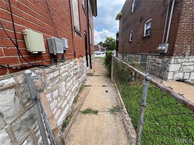 4035 S Grand Boulevard, St Louis, MO 63118