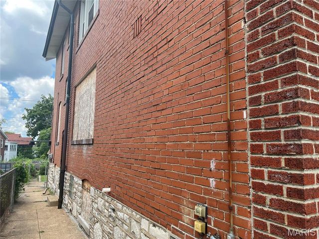 4035 S Grand Boulevard, St Louis, MO 63118