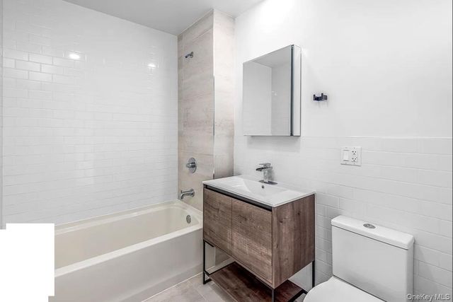 499 Evergreen Avenue 2A, Brooklyn, NY 11221