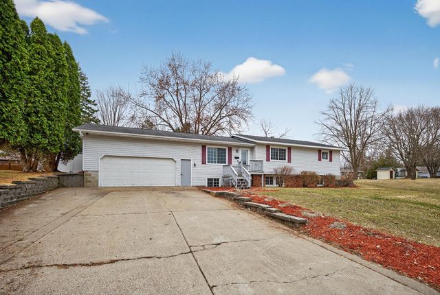 1032 Lilac Lane, Lake City, MN 55041