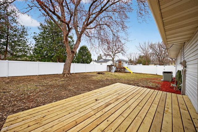 1032 Lilac Lane, Lake City, MN 55041