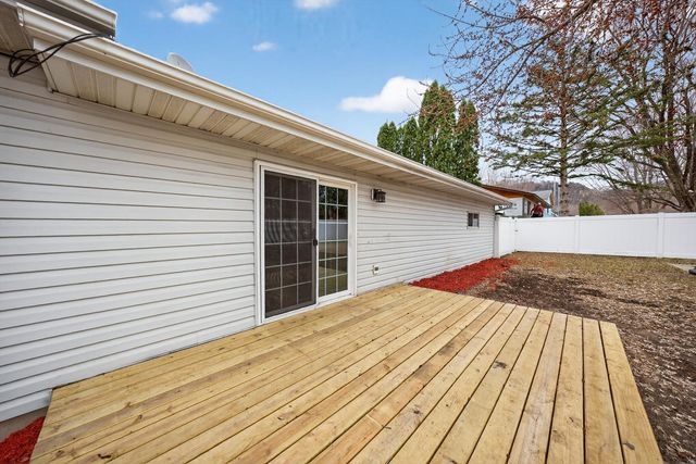 1032 Lilac Lane, Lake City, MN 55041