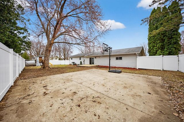 1032 Lilac Lane, Lake City, MN 55041