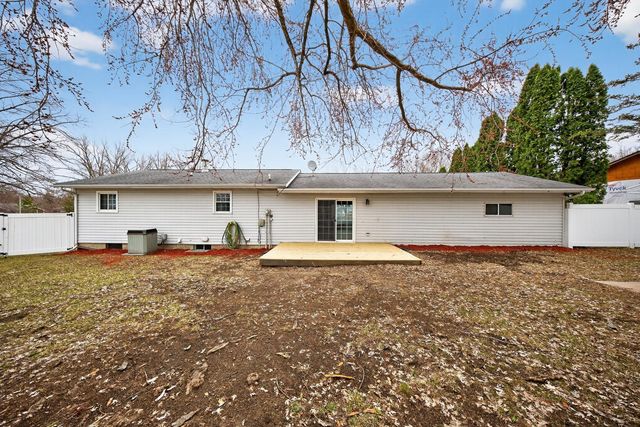 1032 Lilac Lane, Lake City, MN 55041