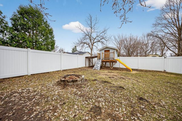 1032 Lilac Lane, Lake City, MN 55041