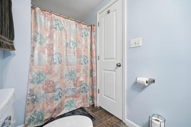 430 Arrowhead Drive, Duffield, VA 24244