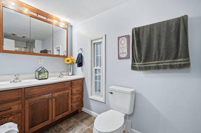 430 Arrowhead Drive, Duffield, VA 24244