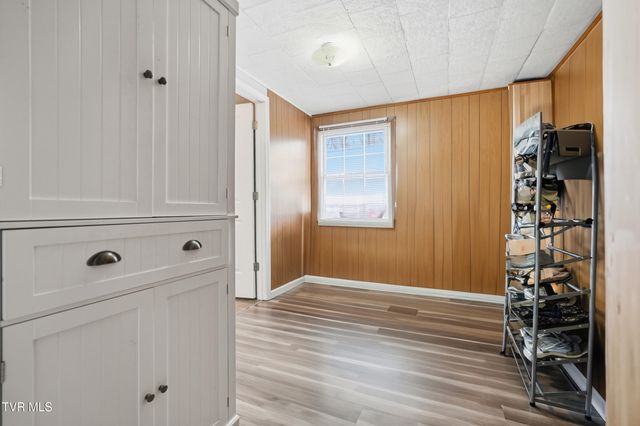 430 Arrowhead Drive, Duffield, VA 24244