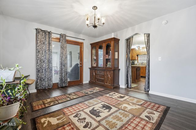 430 Arrowhead Drive, Duffield, VA 24244