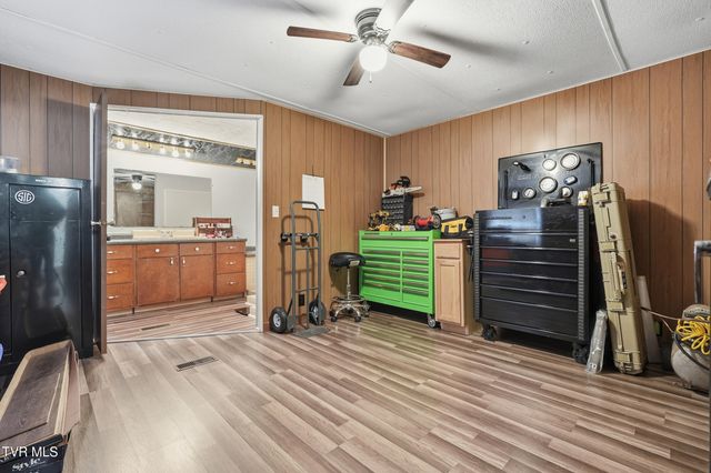 430 Arrowhead Drive, Duffield, VA 24244