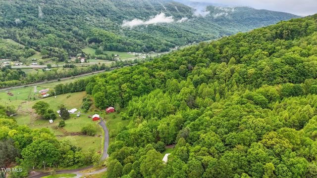 430 Arrowhead Drive, Duffield, VA 24244