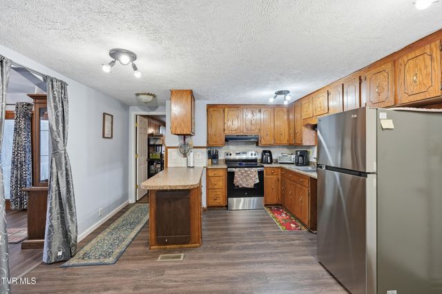 430 Arrowhead Drive, Duffield, VA 24244