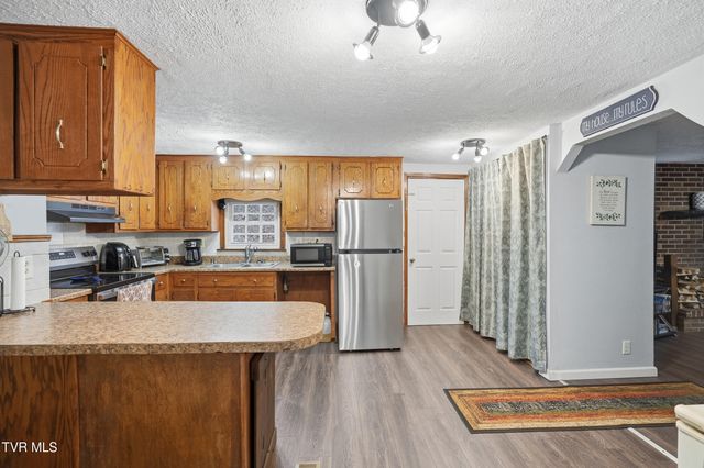 430 Arrowhead Drive, Duffield, VA 24244