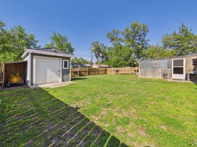 1504 Cheyenne Ave, Salina, KS 67401