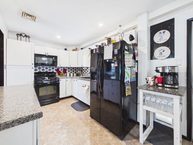 1504 Cheyenne Ave, Salina, KS 67401