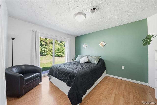 68991 Mound Road, Washington Township, MI 48095