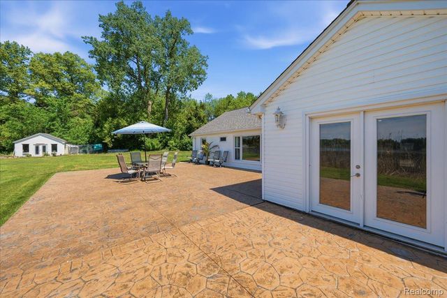 68991 Mound Road, Washington Township, MI 48095