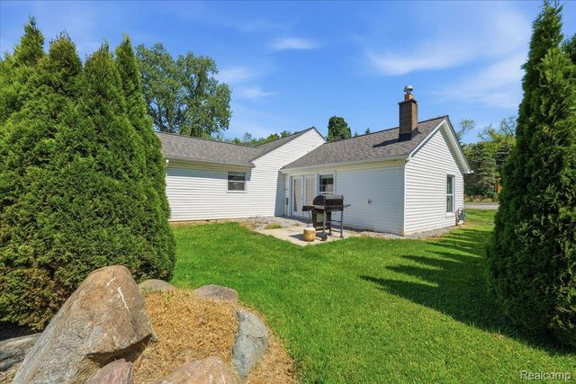 68991 Mound Road, Washington Township, MI 48095