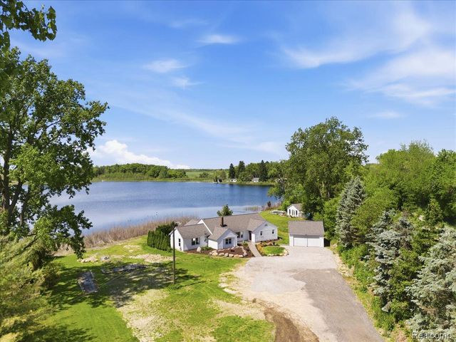 68991 Mound Road, Washington Township, MI 48095
