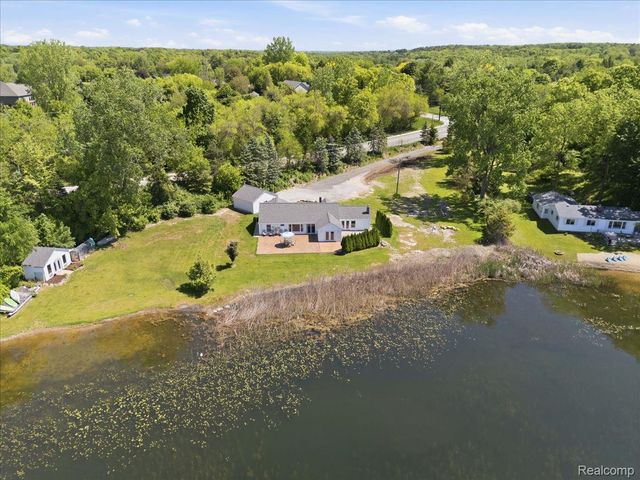 68991 Mound Road, Washington Township, MI 48095