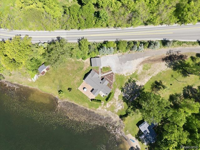 68991 Mound Road, Washington Township, MI 48095