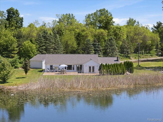 68991 Mound Road, Washington Township, MI 48095