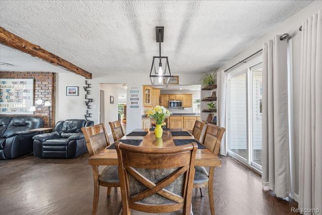 68991 Mound Road, Washington Township, MI 48095