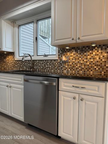 657 Ellicott Avenue, Toms River, NJ 08753