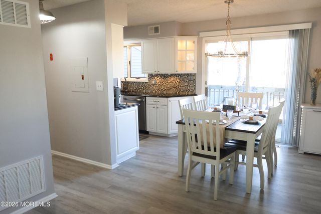 657 Ellicott Avenue, Toms River, NJ 08753