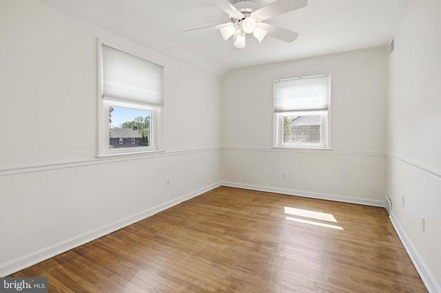 418 COLONIAL PARK DR, Springfield, PA 19064