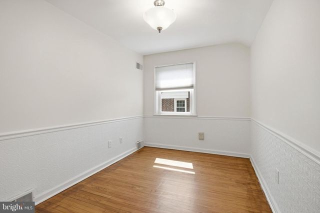 418 COLONIAL PARK DR, Springfield, PA 19064