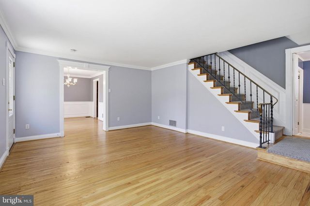 418 COLONIAL PARK DR, Springfield, PA 19064