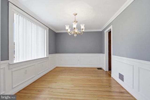 418 COLONIAL PARK DR, Springfield, PA 19064