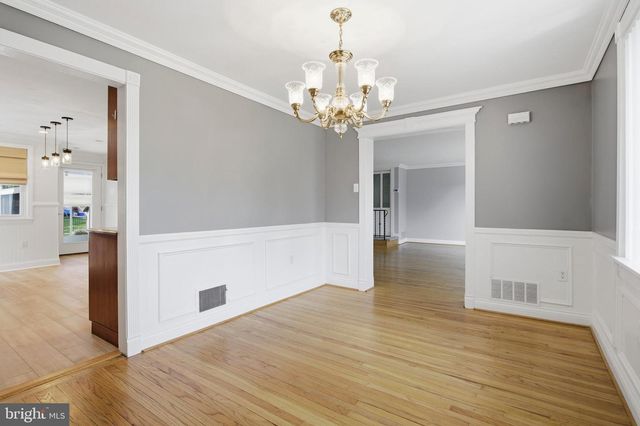 418 COLONIAL PARK DR, Springfield, PA 19064
