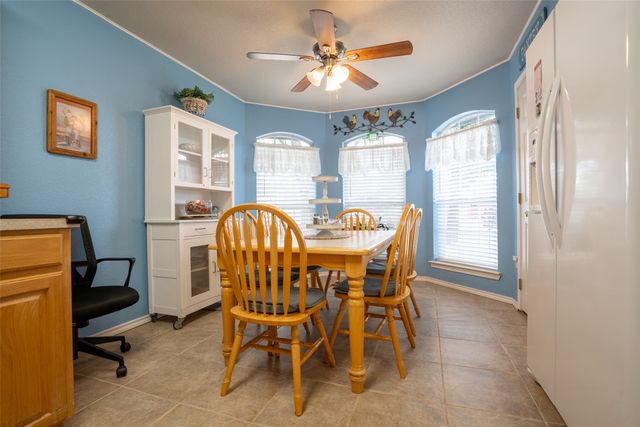 623 Newlin Lane, Granbury, TX 76048