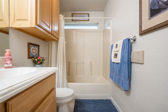 623 Newlin Lane, Granbury, TX 76048