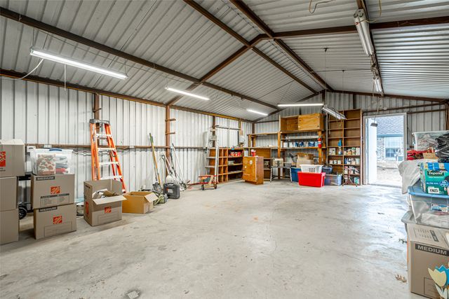 623 Newlin Lane, Granbury, TX 76048