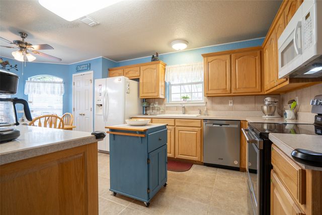 623 Newlin Lane, Granbury, TX 76048