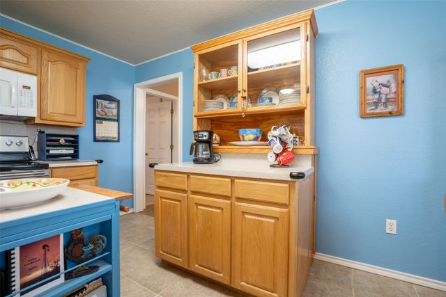 623 Newlin Lane, Granbury, TX 76048