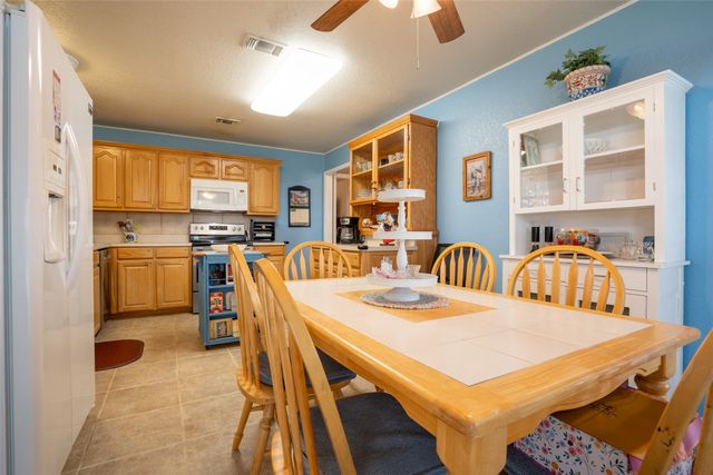 623 Newlin Lane, Granbury, TX 76048