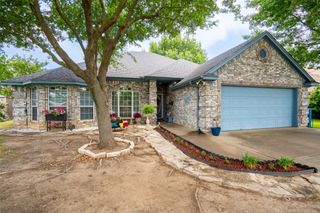 623 Newlin Lane, Granbury, TX 76048