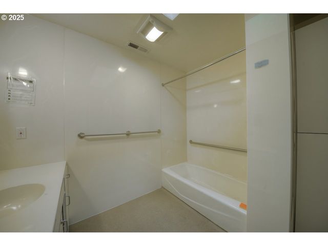 1275 OAKHILL Ave, Salem, OR 97302