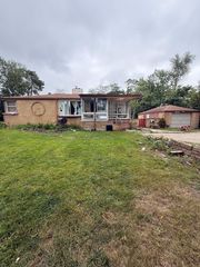 1255 Main Street, Antioch, IL 60002