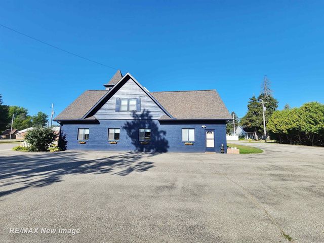 201 E Main Road, Sterling, MI 48659