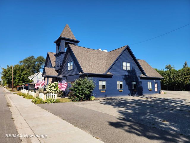 201 E Main Road, Sterling, MI 48659