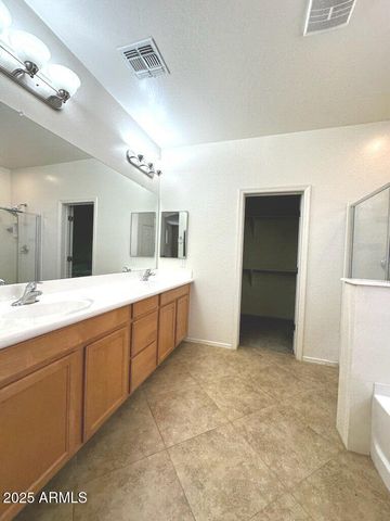 3131 E Silversmith Trail, San Tan Valley, AZ 85143
